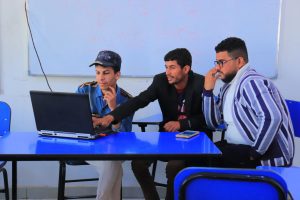مناقشة مشاريع طلاب تقنية المعلومات المستوى الثالث بالجامعة التخصصية الحديثة