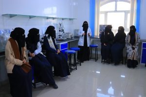 زيارة علمية لطالبات مدرسة المتخصصة الأهلية الى الجامعة التخصصية الحديثة