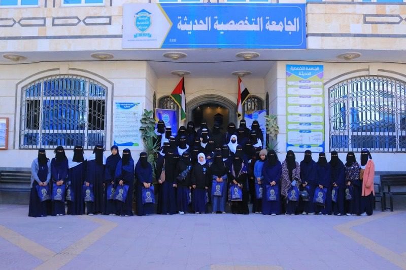زيارة علمية لطالبات مدرسة الشورى