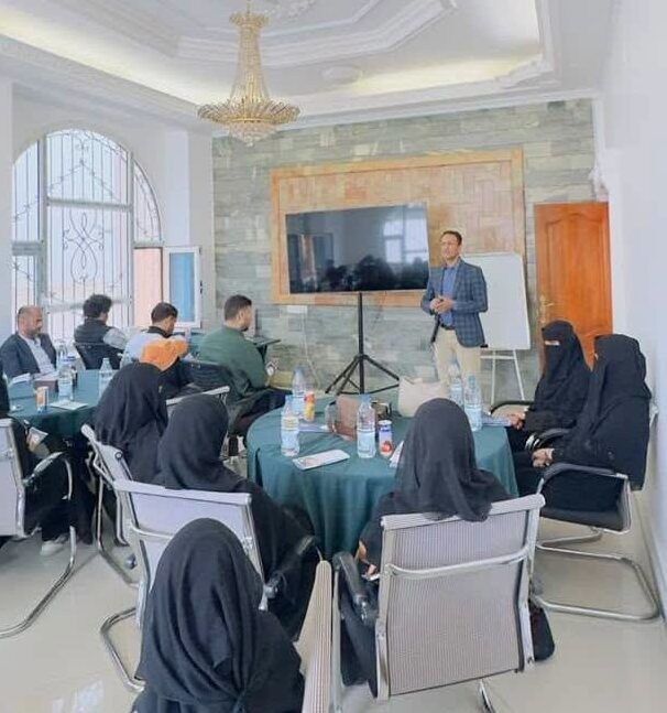 قسم إدارة الأعمال الدولية ينظم نزول ميداني لشركة إنوفر