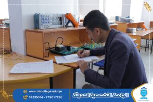 معمل الإلكترونيات | معمل المنطق الرقمي في هندسة الميكاترونكس بالجامعة التخصصية الحديثة