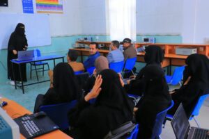 تصميم واجهات المحلات في اليمن | مشاريع الواقع الافتراضي في الجامعة التخصصية الحديثة | الواقع الافتراضي باستخدام Blender | 