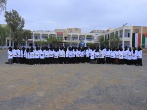 حملة التوعية بسرطان الثدي والإنفلونزا التي نفذتها الجامعة التخصصية الحديثة في مدارس صنعاء