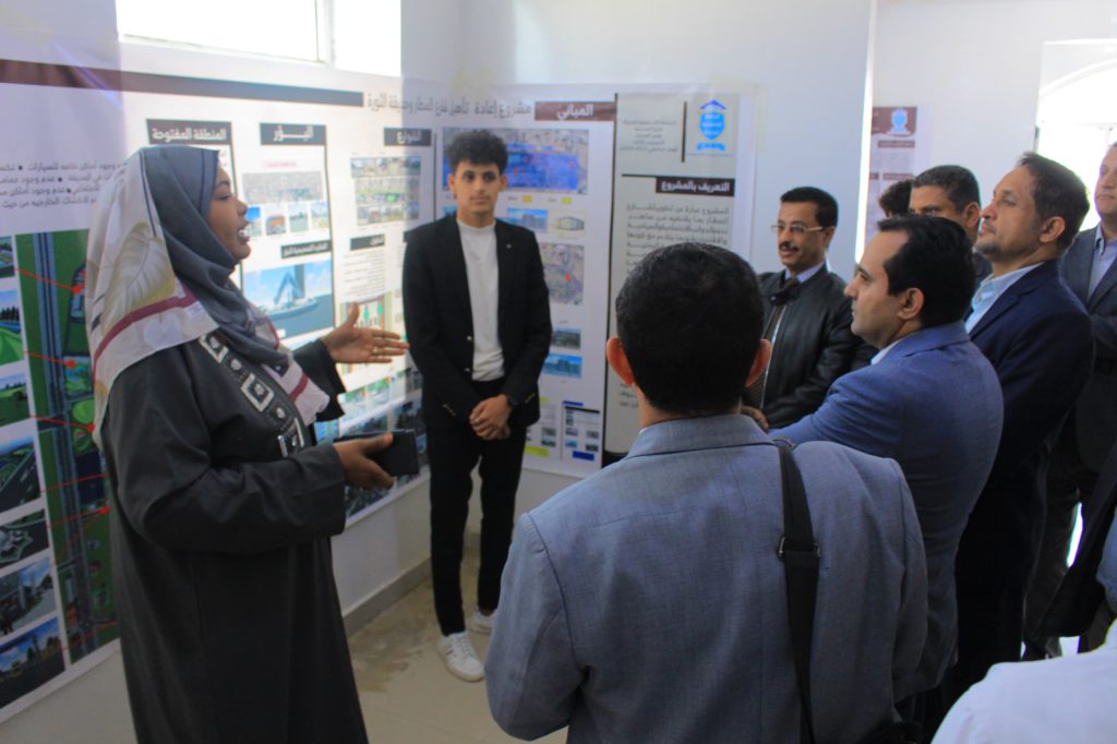 معرض طلاب قسم المعماري في الجامعة التخصصية الحديثة