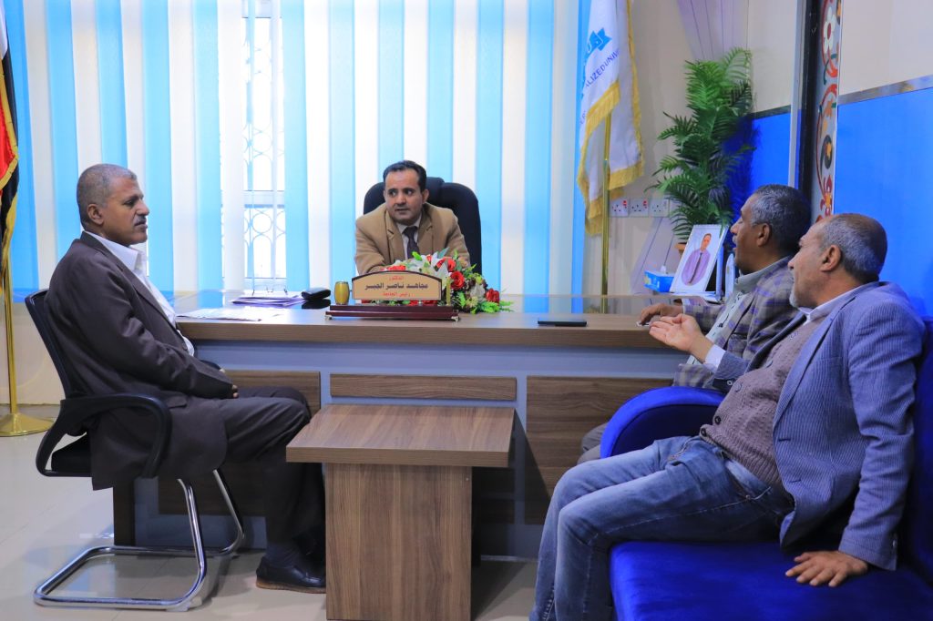 تكريم الجامعة  لدورها الريادي في تقديم الخدمات المجتميعة