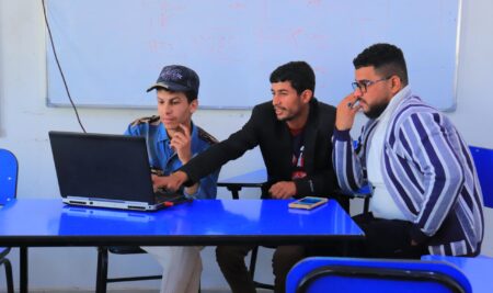 مناقشة مشاريع طلاب تقنية المعلومات المستوى الثالث