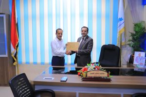 تكريم الجامعة بشهادة التميز من الشبكة اليمنية لأخبار التعليم