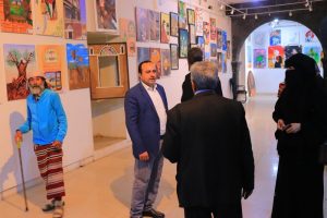 الجامعة تشارك في معرض الفنون التشكيلية