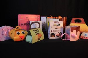 مشاريع فنية لطلبة التصميم الجرافيكي