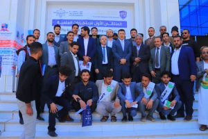 نائب الوزير يزور ركن الجامعة في الملتقى الاول للابتكارات