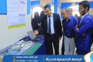 طلبة تقنية المعلومات يناقشوا مشاريع انترنت الاشياء والانظمة المدمجة