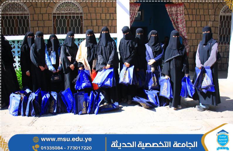 زيارة إنسانية لطالبات تقنية المعلومات بالجامعة التخصصية لدار المسنين
