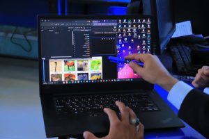 إبداعات طلابية في الذكاء الاصطناعي: مشاريع التعلم العميق بالجامعة التخصصية الحديثة