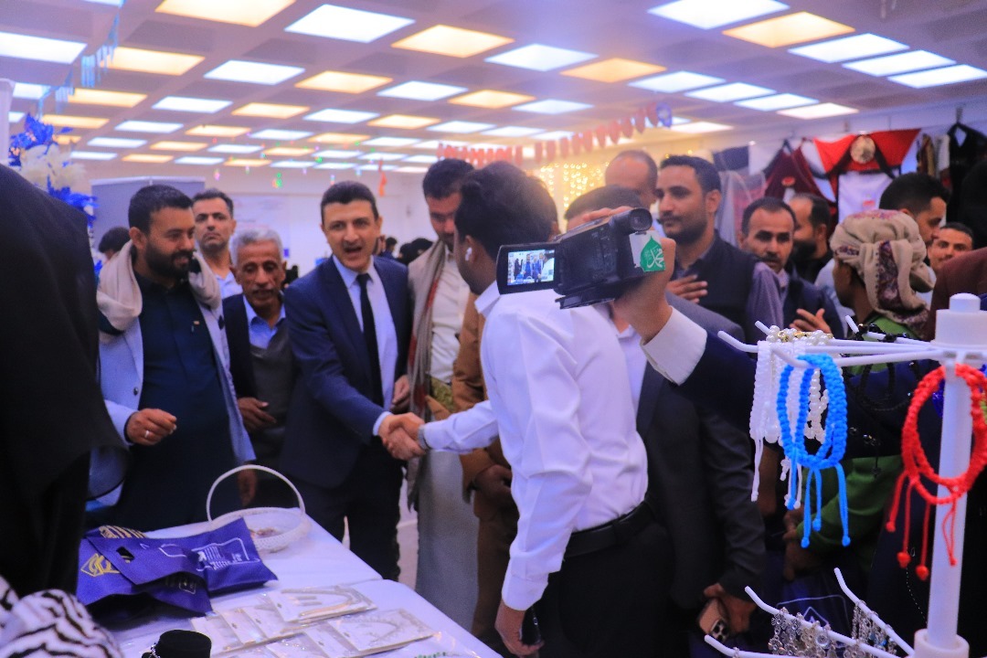 الجامعة تشارك في مسابقة ومعرض الأشغال اليدوية الثاني