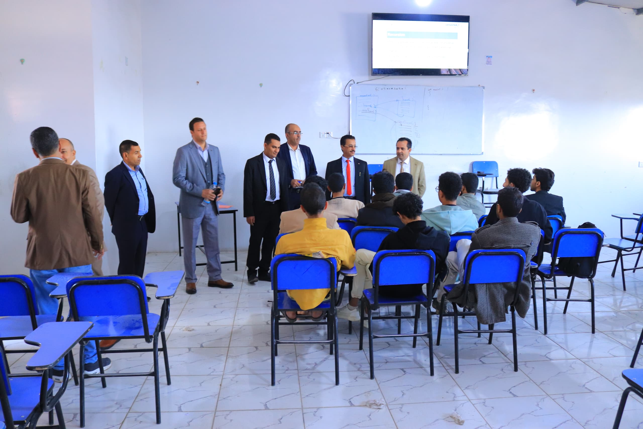 استئناف الدراسة عقب إجازة عيد الفطر | الجامعة التخصصية الحديثة