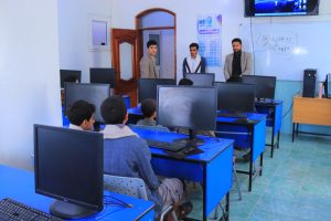 معامل تقنية المعلومات