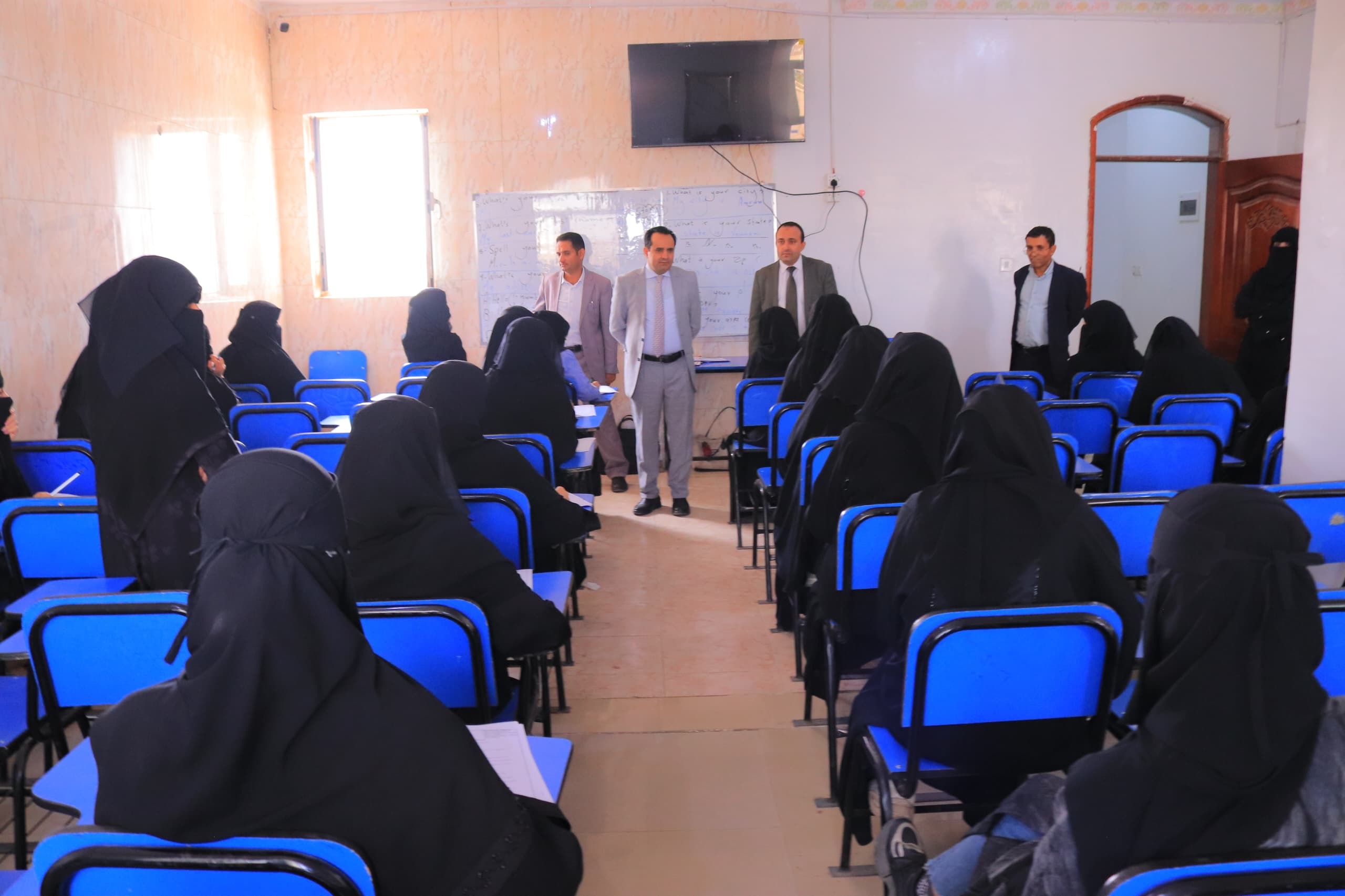 الجامعة تدشن الامتحانات النهائية للمستوى الاول 2025-2026