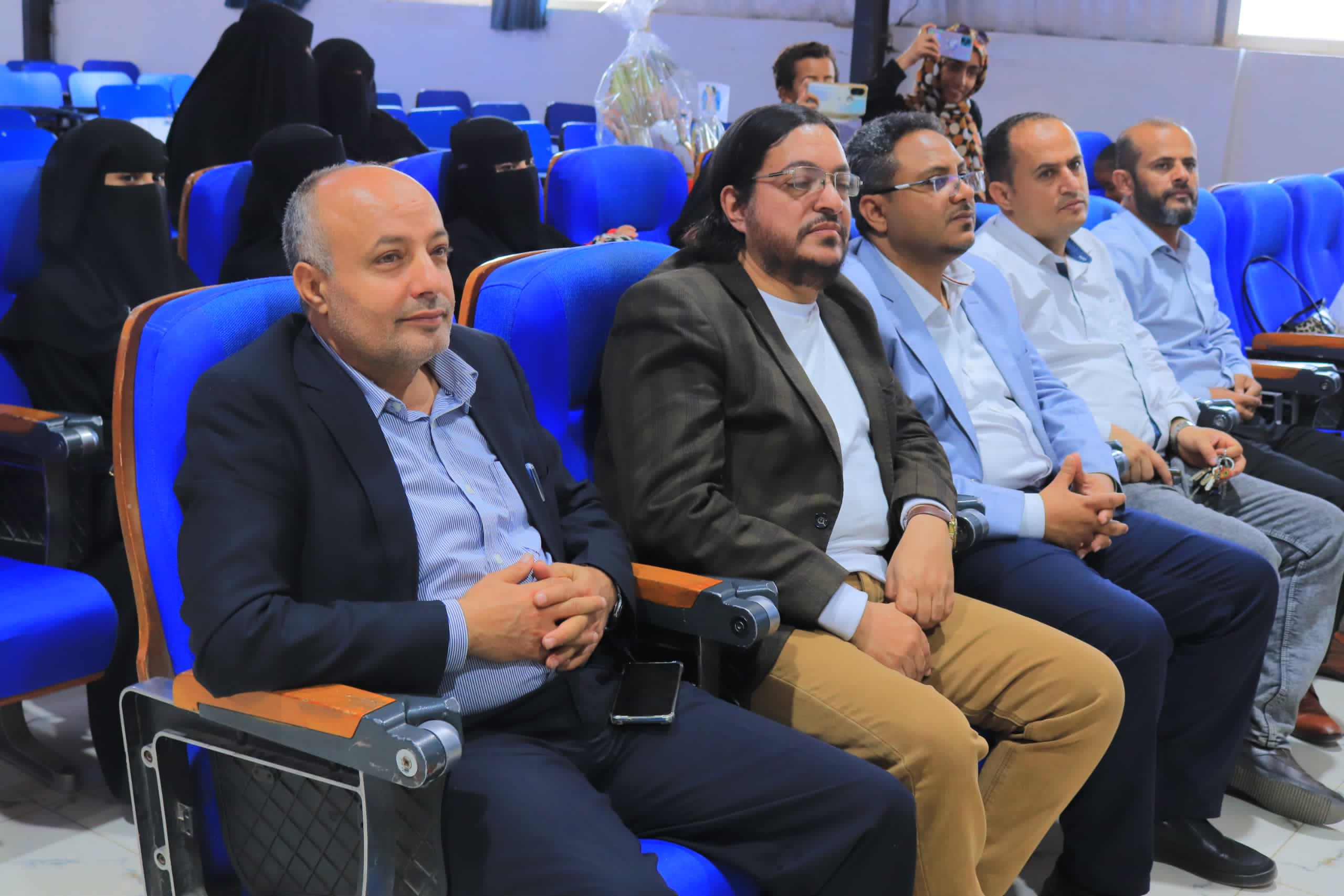 نظام آلي لمراقبة ضغط الدم