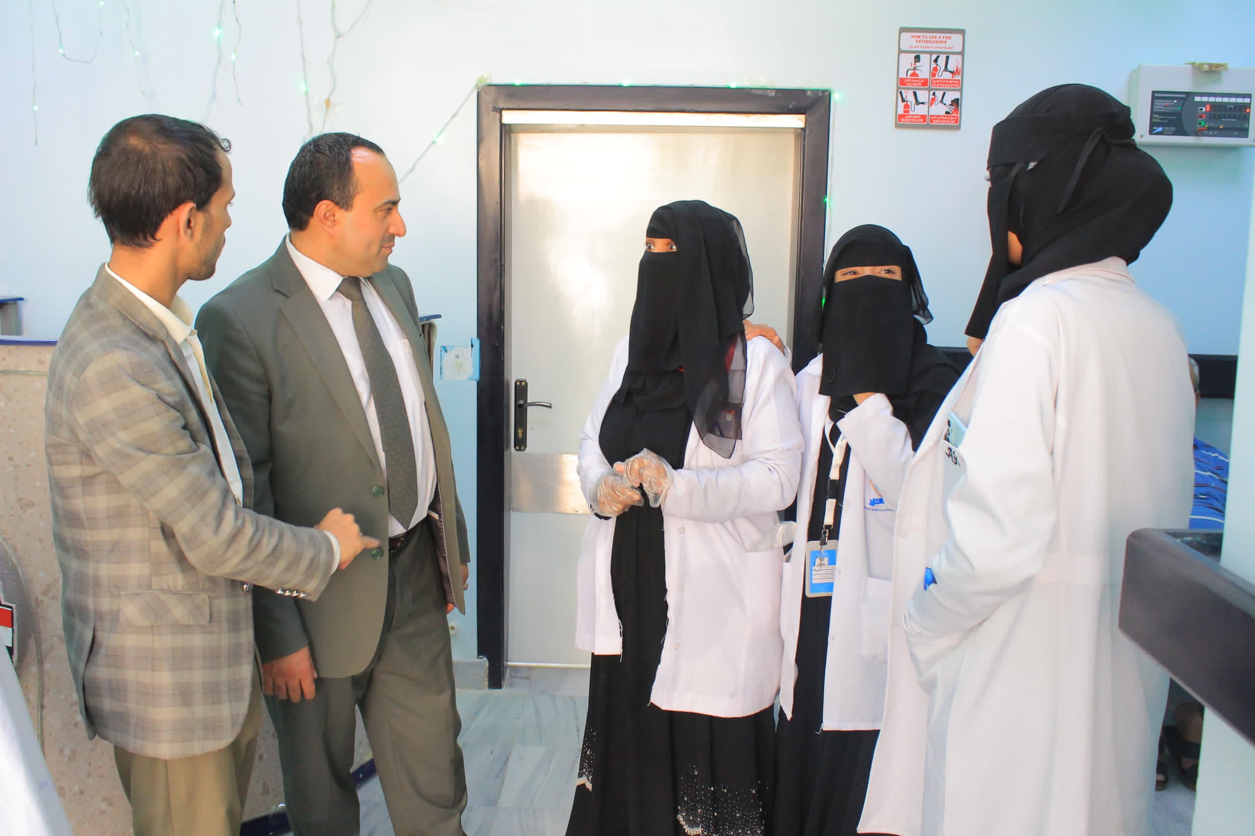 أمين عام الجامعة التخصصية الحديثة يتفقد التدريب السريري للطلاب