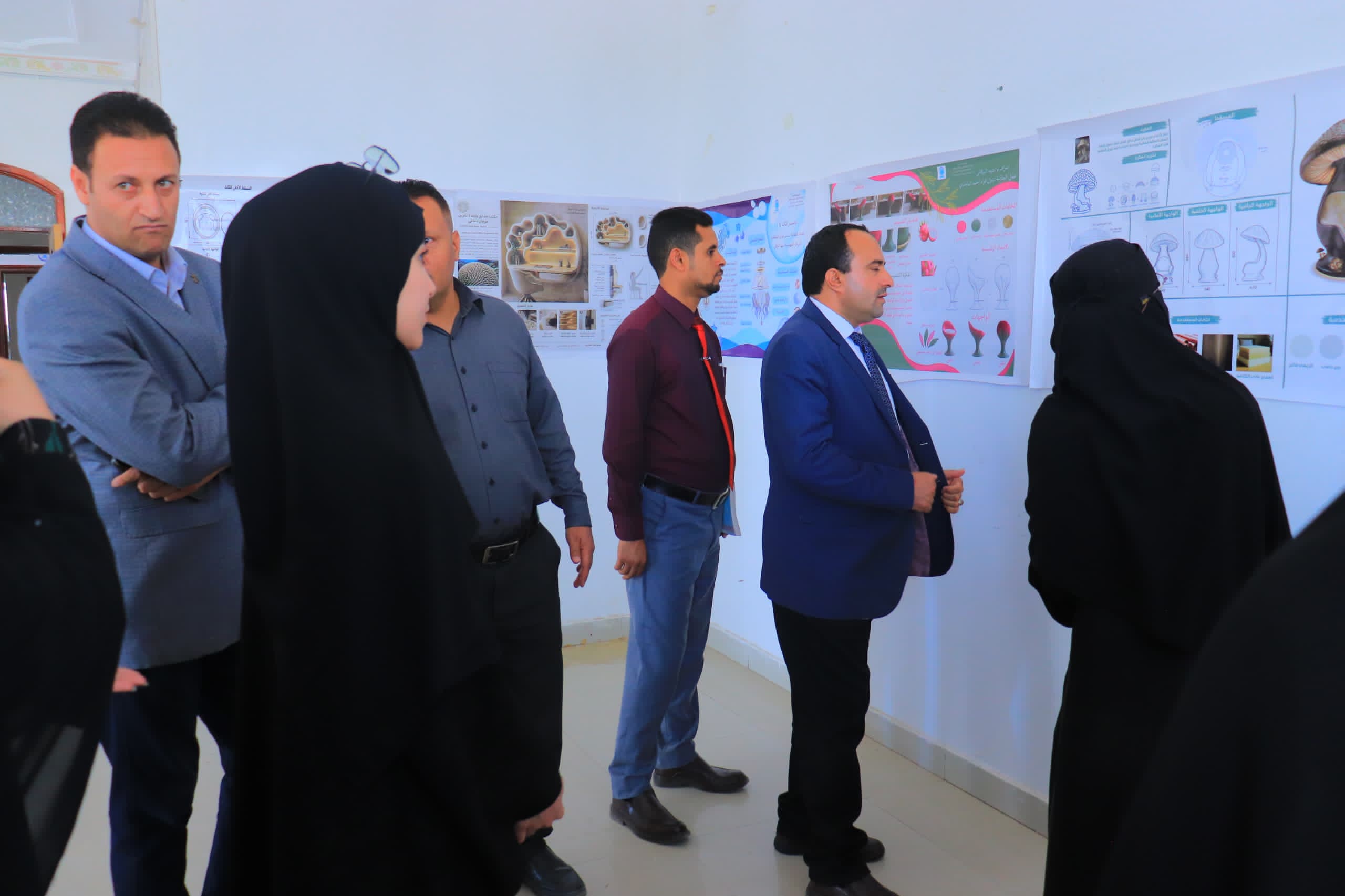 عروض مشاريع تصميم الأثاث لطلبة التصميم الداخلي | الجامعة التخصصية الحديثة